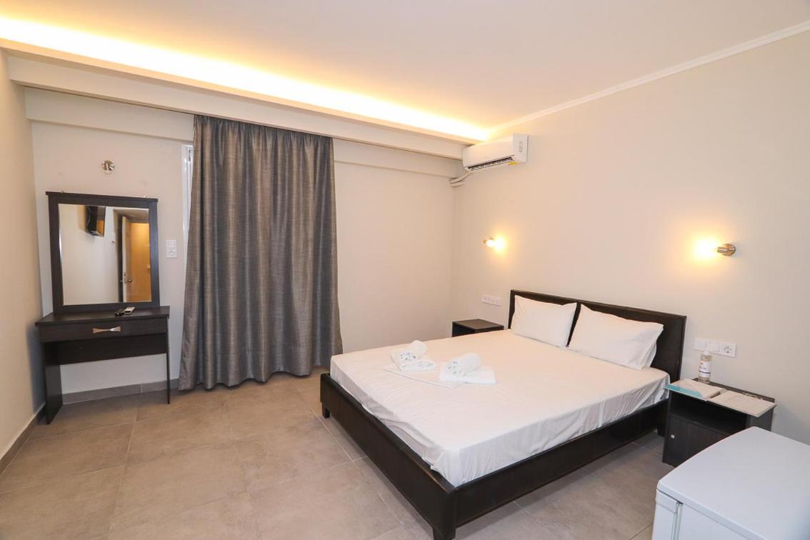 Hotel Banbus Loutra Edipsou  Exterior photo