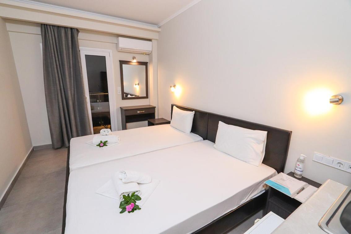 Hotel Banbus Loutra Edipsou  Exterior photo